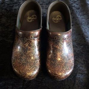 20th anniversary Dansko’s